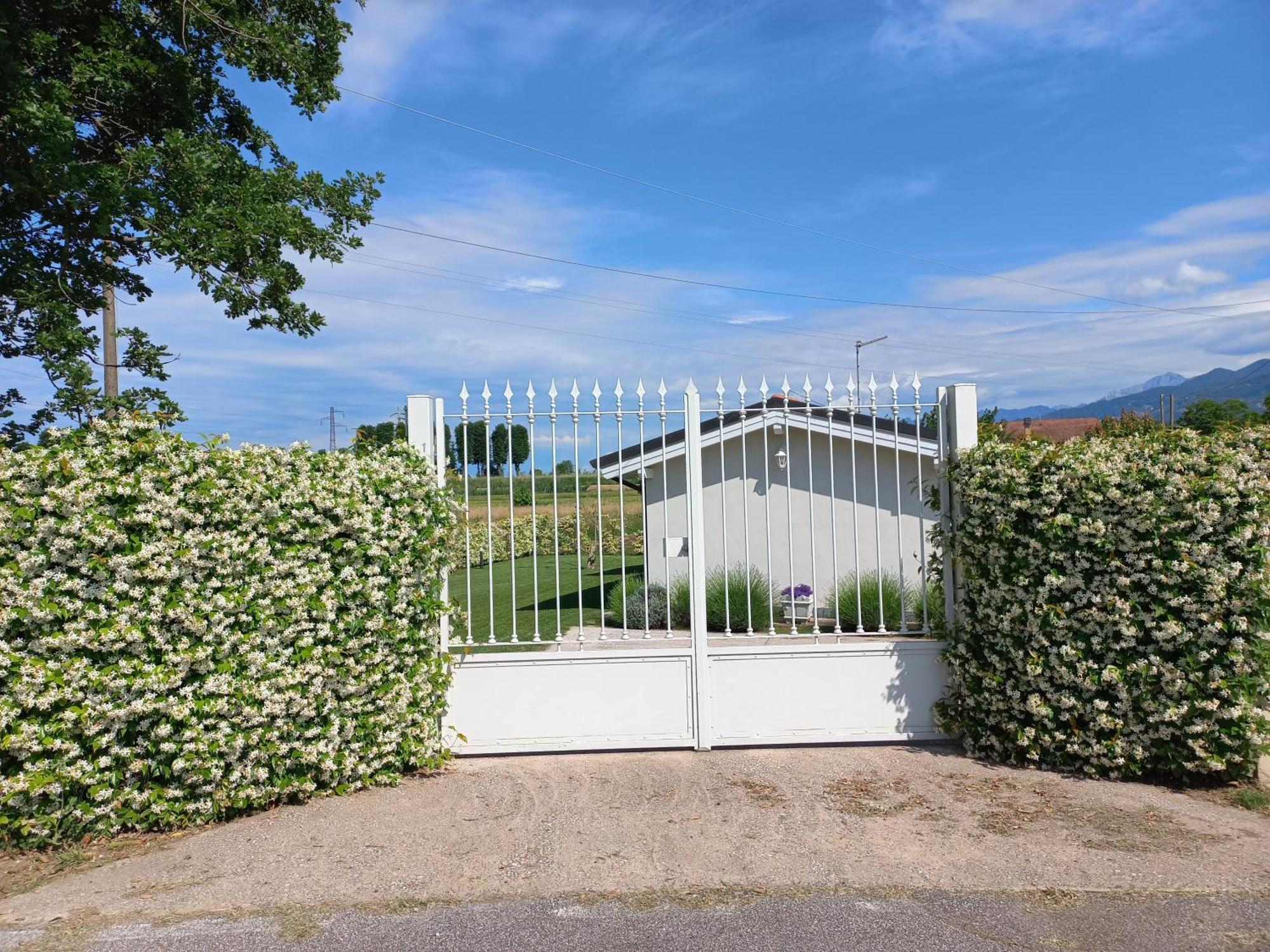 Rufus House Villa Mommio Kültér fotó